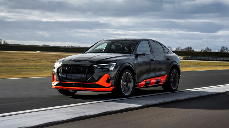 Ξεπερνά τους 500 ίππους το ηλεκτρικό Audi e-tron S